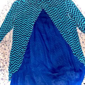 L Navy & Teal Chevron Pattern Sheer Split Back High-Low Women's Blouse Top Tunic